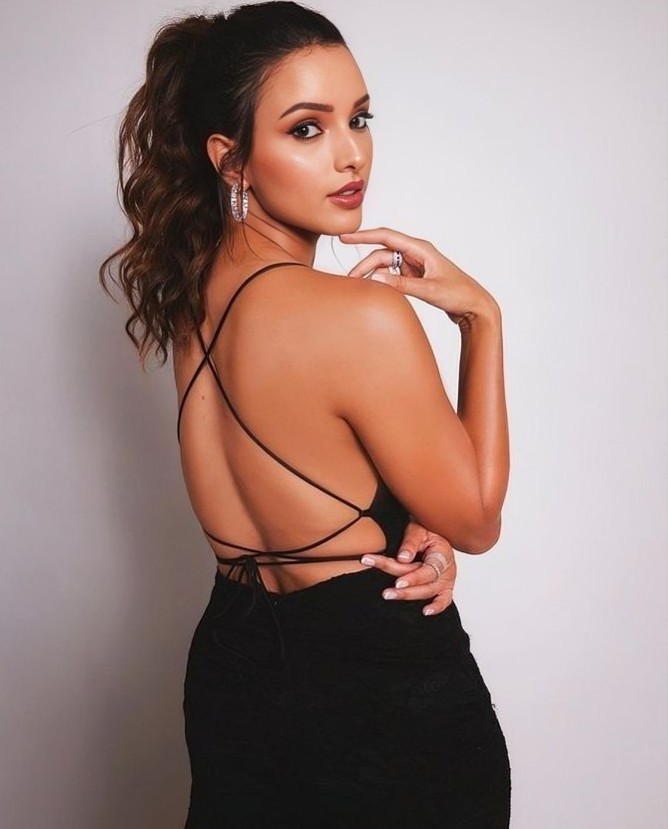 Tripti Dimri Hot Pics