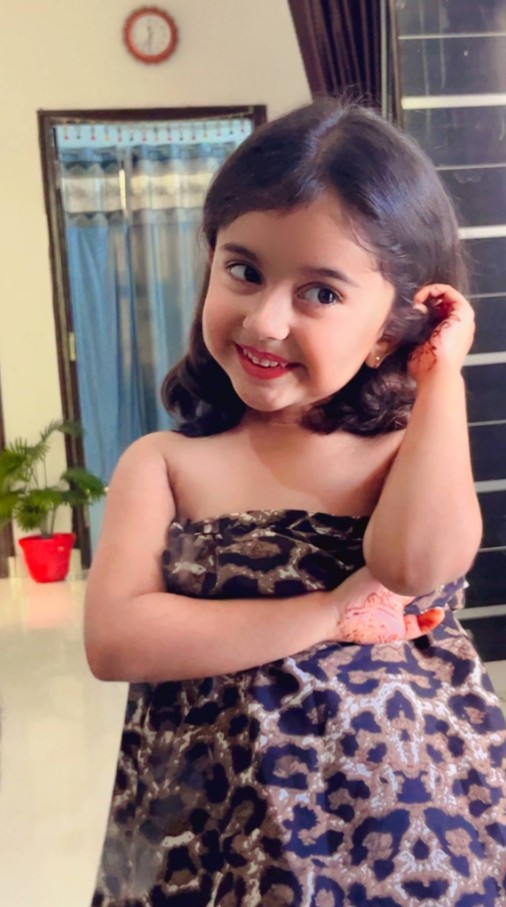 Whatsapp DP Cute baby girl