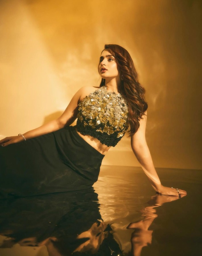 Ayesha Khan Hot Pics