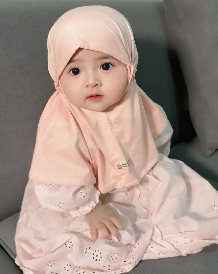 Whatsapp DP Cute baby girl