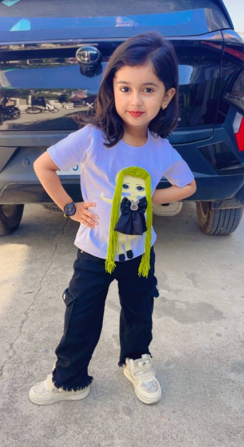 Whatsapp DP Cute baby girl