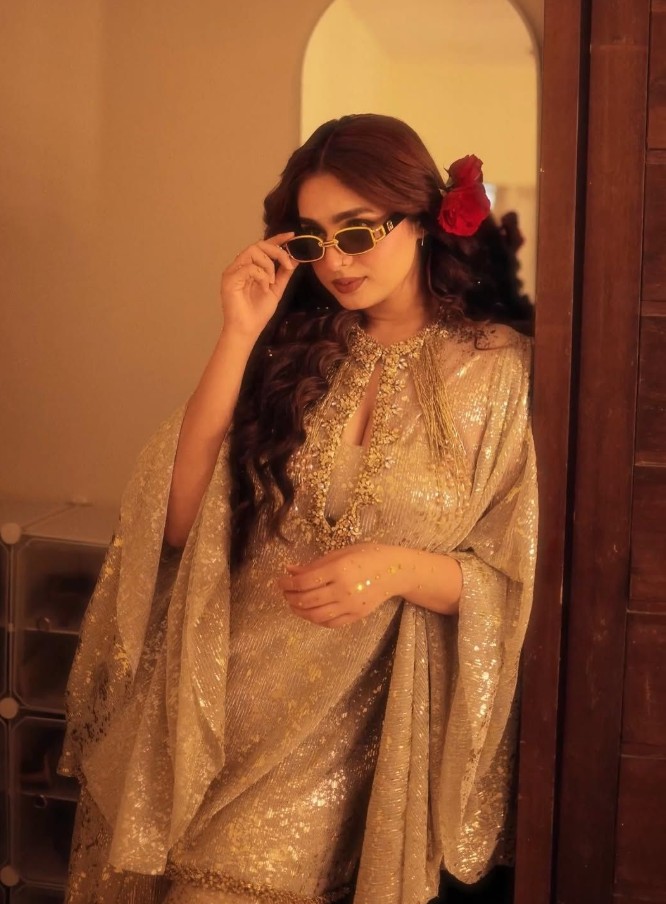 Ayesha Khan Hot Pics