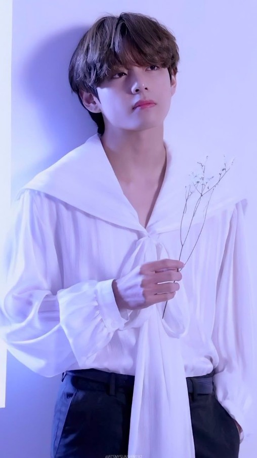 BTS V Cute Photos
