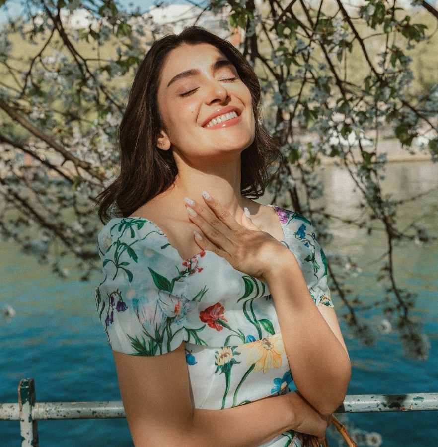 Real Simple Girl Images