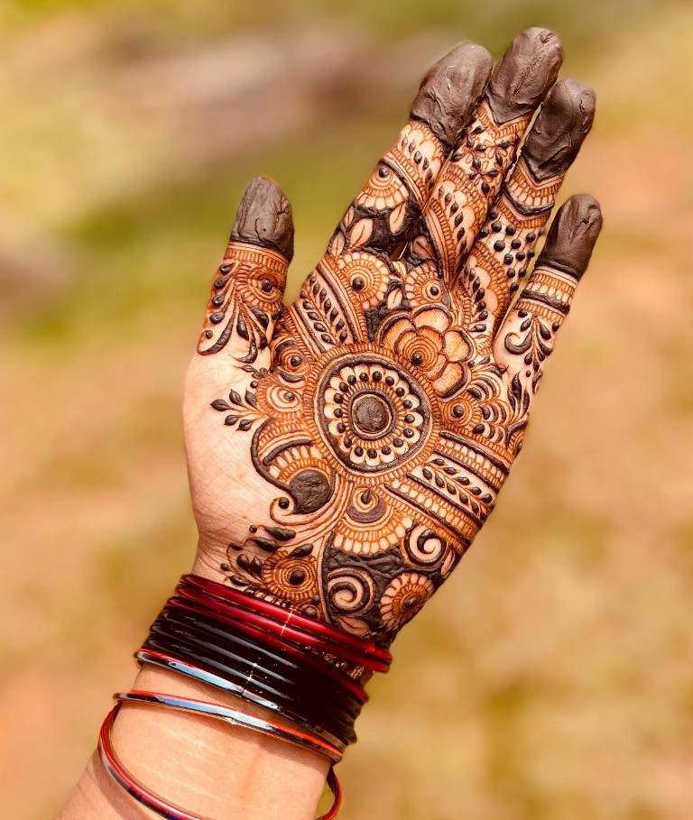 Front Hand Mehndi Design