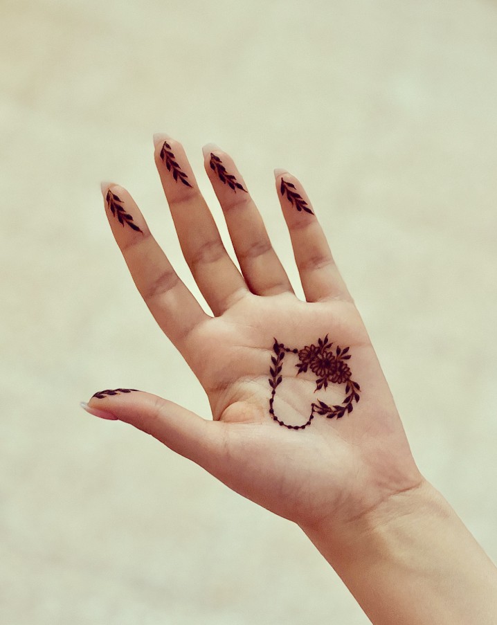 Front Hand Mehndi Design