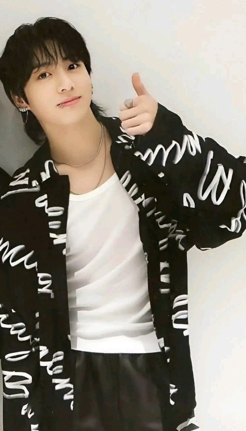 BTS V Cute Photos