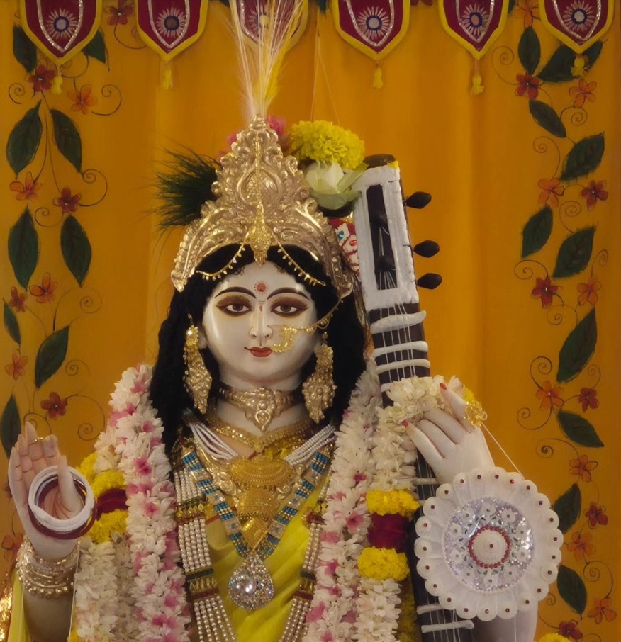 Sarswati Maa Pic