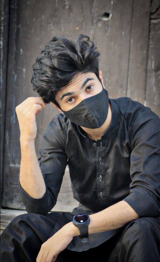 Hidden Face Boys Pic