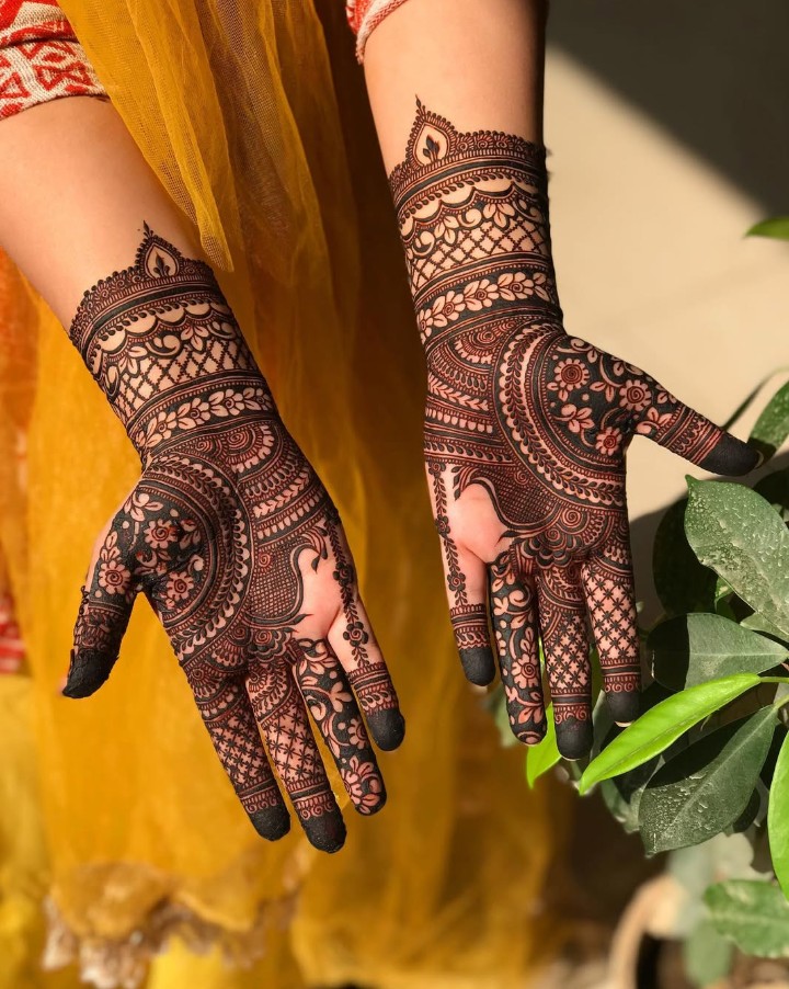 [455+] Front Hand Mehndi Designs Images, Pics, Photos, & Pictures (2026)