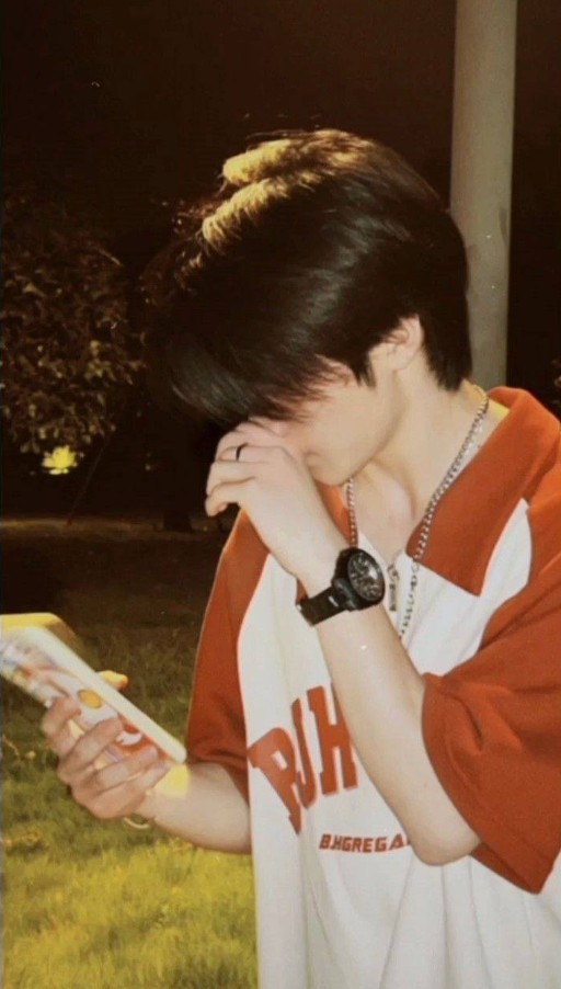 Hidden Face Boys Pic