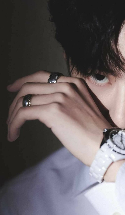 Hidden Face Boys Pic