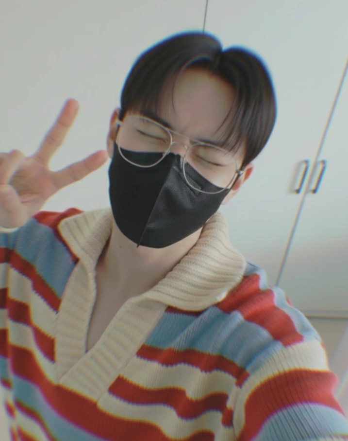 Hidden Face Boys Pic