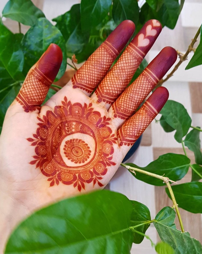 Front Hand Mehndi Design