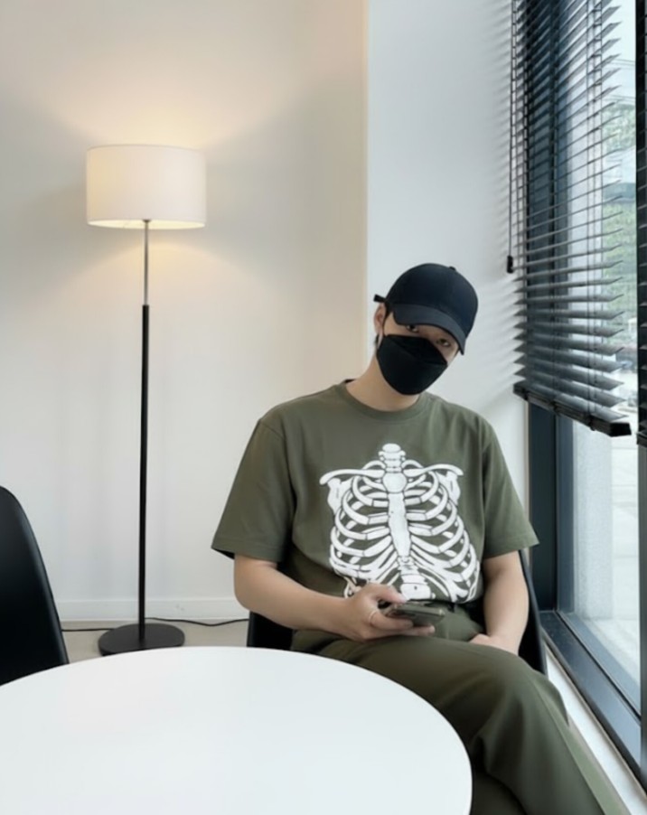 Hidden Face Boys Pic