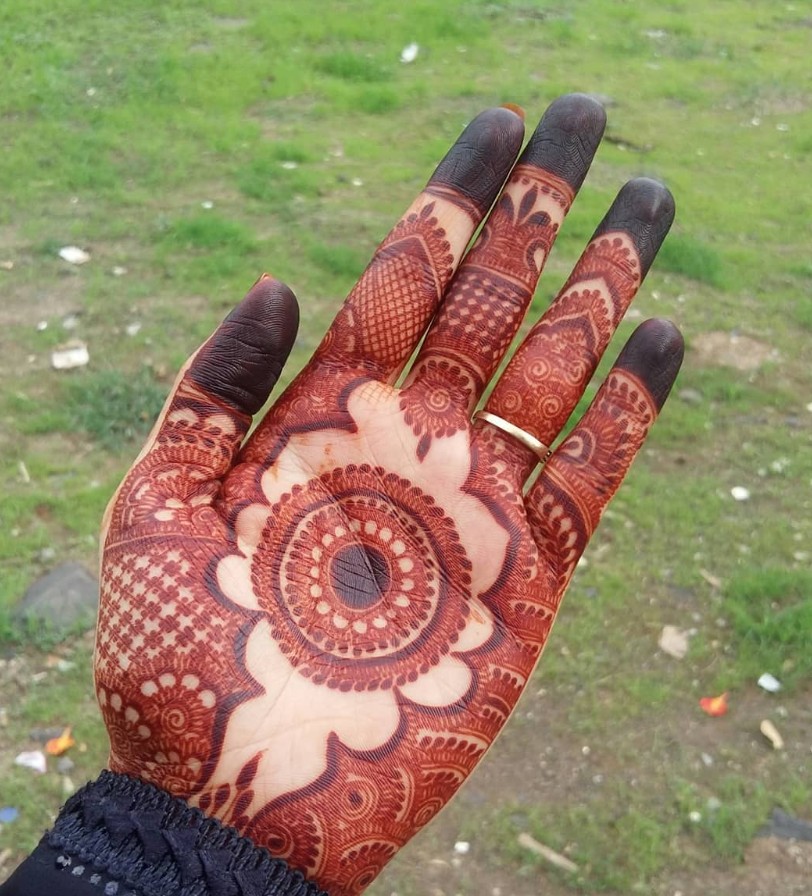 Front Hand Mehndi Design