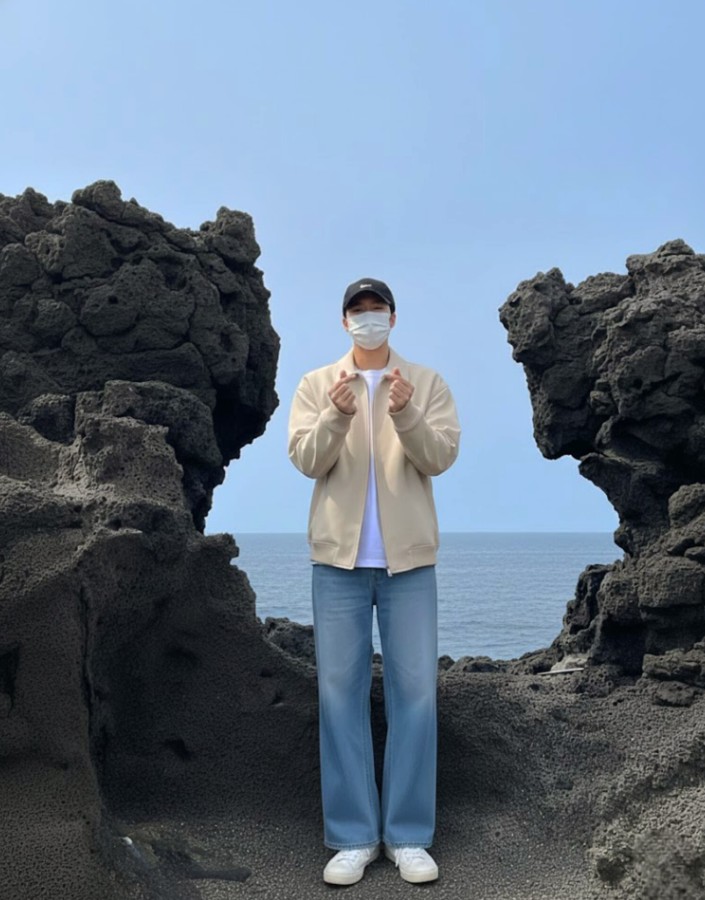 Hidden Face Boys Pic