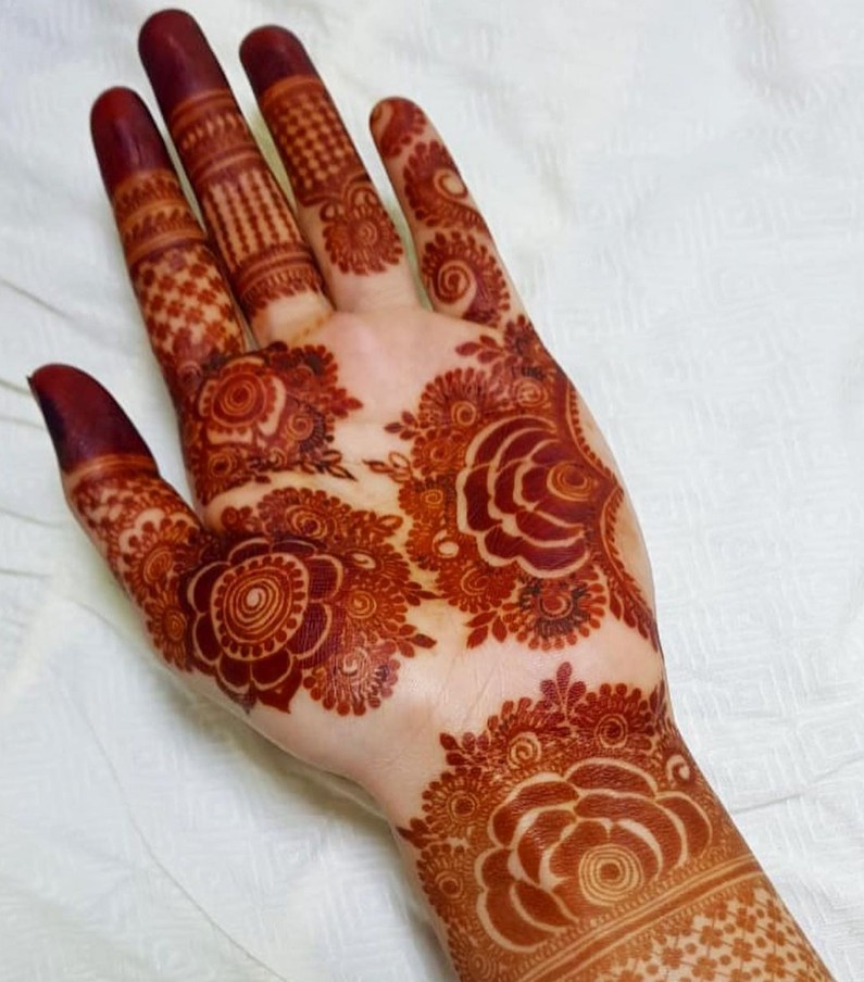 Front Hand Mehndi Design