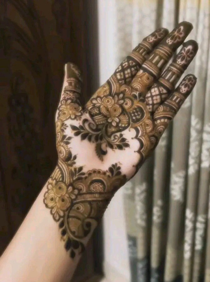 Arabic Mehndi Design