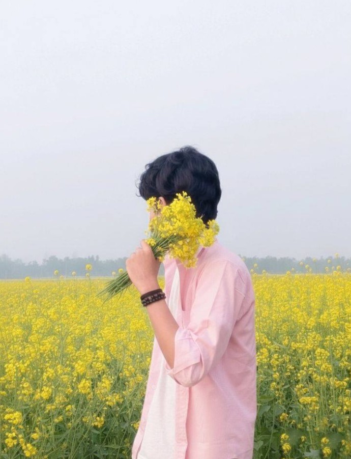 Hidden Face Boys Pic