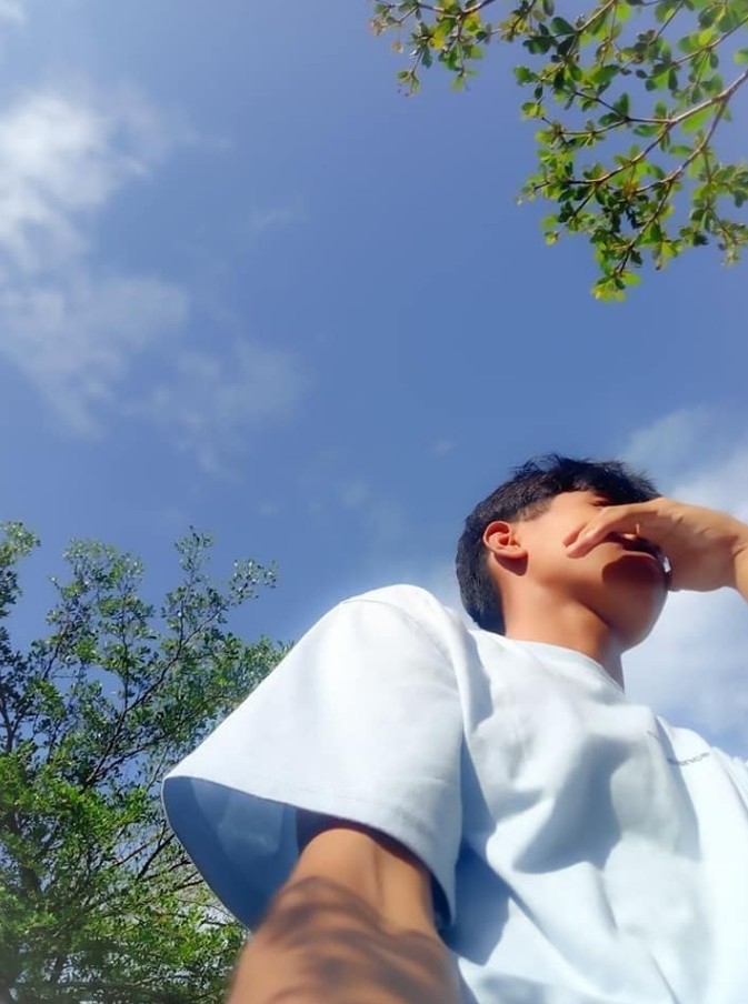 Hidden Face Boys Pic