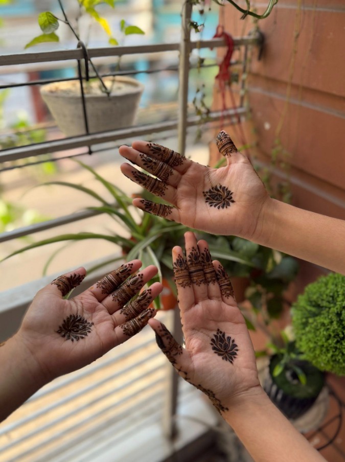 Finger Mehndi Design
